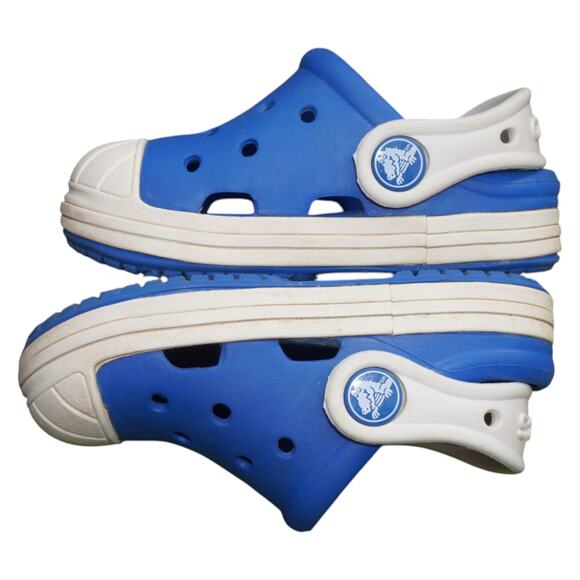 Kids Crocs Blue & White Clog Sandals Size C6 Slip-On Comfort Shoes - Picture 1 of 7